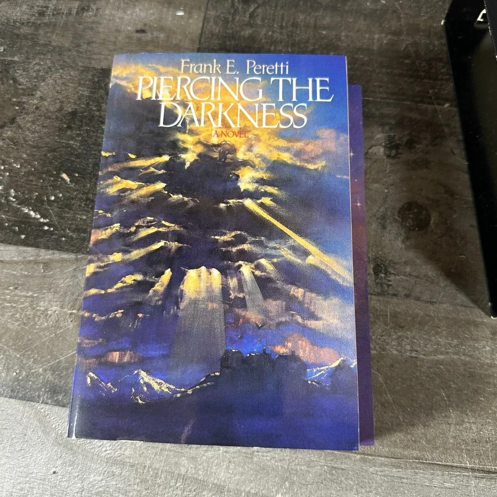 This Present Darkness & Piercing the Darkness Peretti 1991 Crossway Slipcase